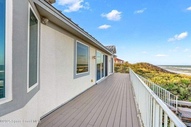 Building Photo - 5795 S Hwy A1A