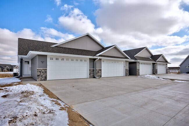 Building Photo - 4826 N Marlo Wy