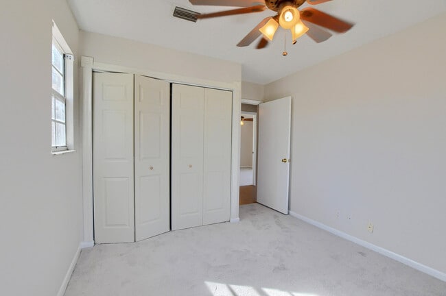 Building Photo - 22556 Middletown Dr