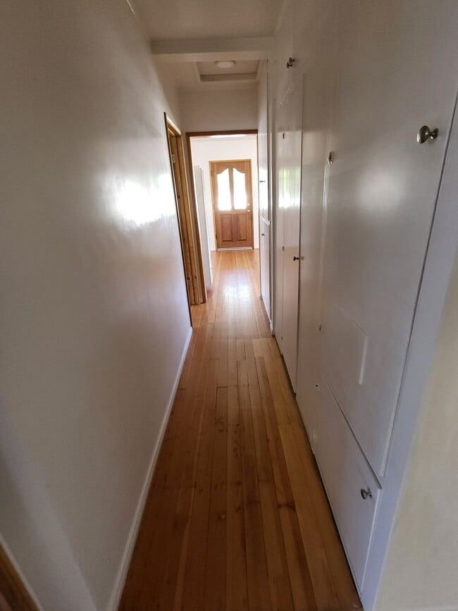 Building Photo - Beautiful Remodeled 3bd 2ba House in Wiseburn district