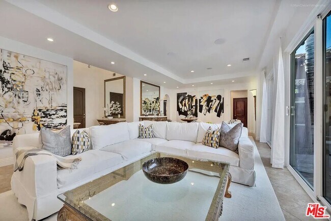 Building Photo - 14 Via Santa Velera