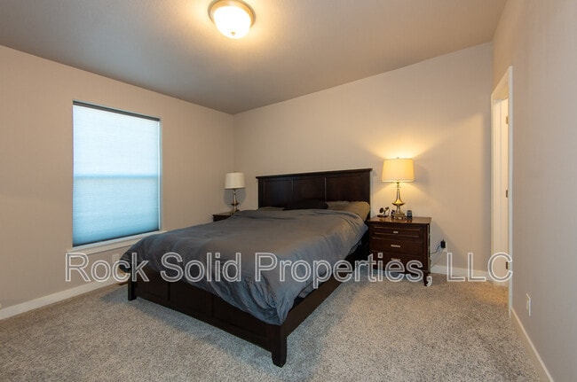 Building Photo - 1638 Elsie Jean Trl