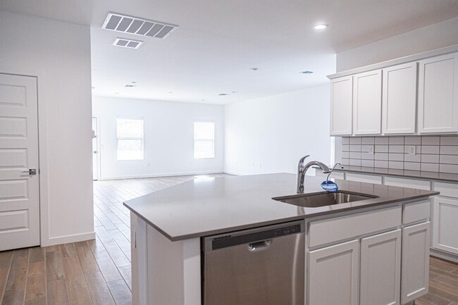 Building Photo - 12746 E Giada Dr