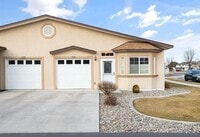 Building Photo - Charming 2 Bedroom, 2 Bath Duplex in an Excellent Location!