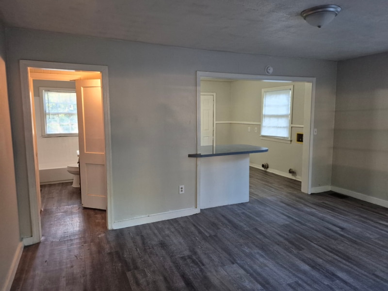 Building Photo - 3251 Meadow Ln