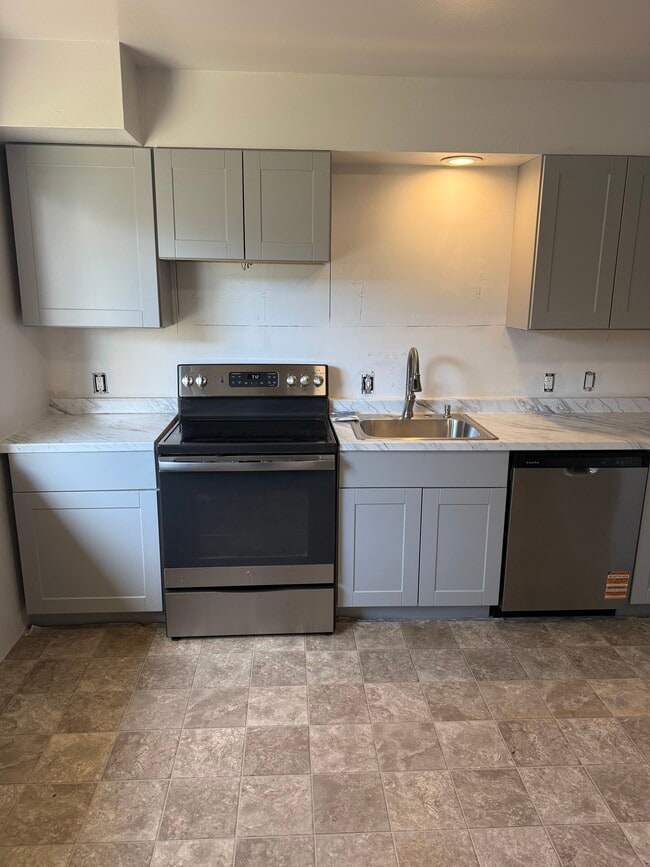 Building Photo - Humphrey St