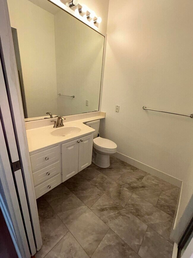 Building Photo - 8455 Belize Pl