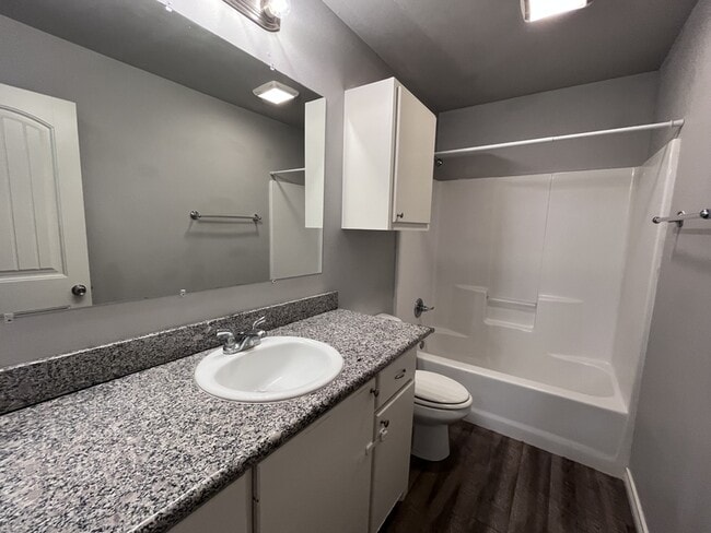 Building Photo - 3422 Itasca St