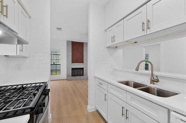 Building Photo - 11306 Nicole Cove