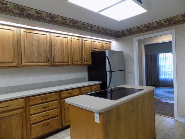 Building Photo - 408 Sassafras Ln
