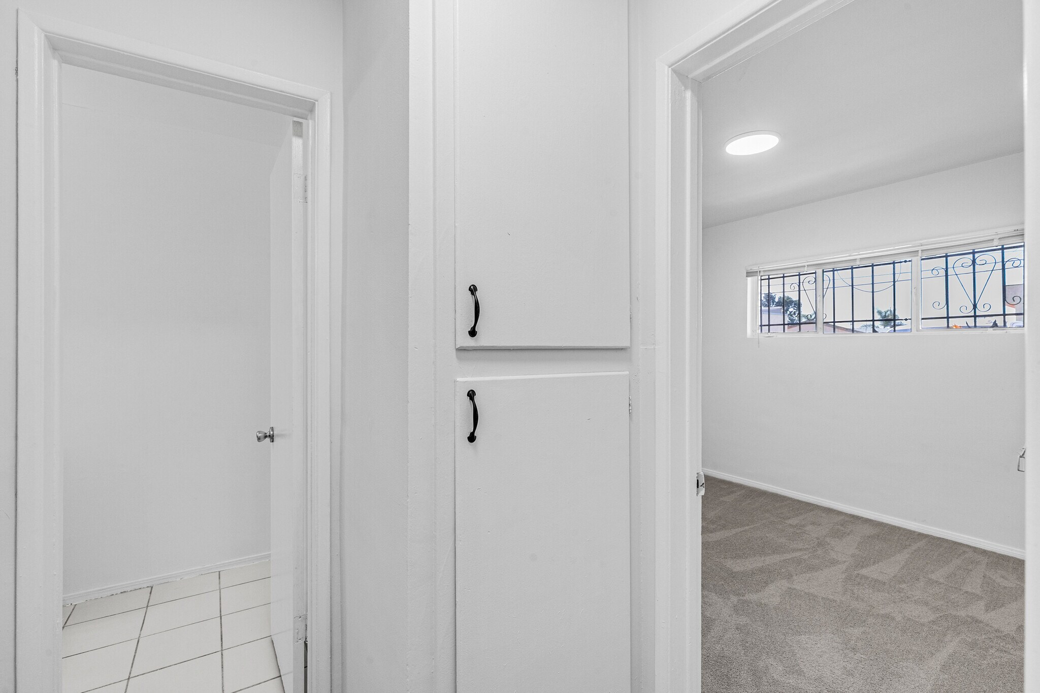 Building Photo - 536 Hyde Park Pl