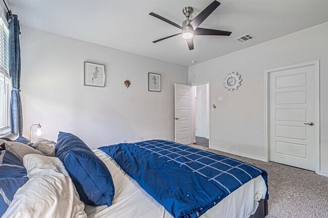 Building Photo - 3316 Azure Ln