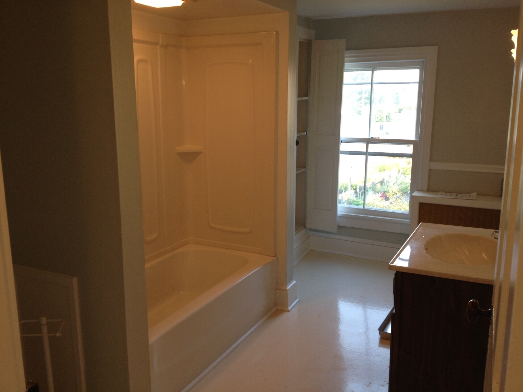 Bathroom - 105 N Main St