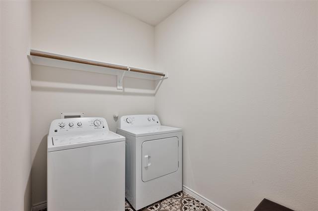 Building Photo - 809 Egret St