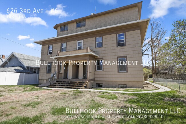 Building Photo - 626 3rd Ave