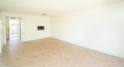 Building Photo - 1850 NE 169th St
