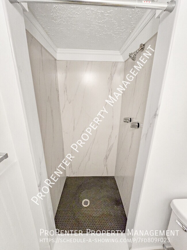 Building Photo - 1280 N 325 E