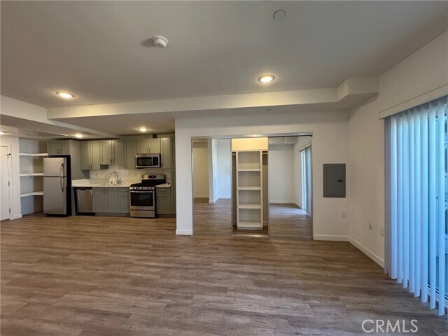 Building Photo - 1025 S Berendo St