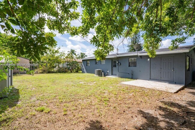 Building Photo - 650 SW 29th Ave