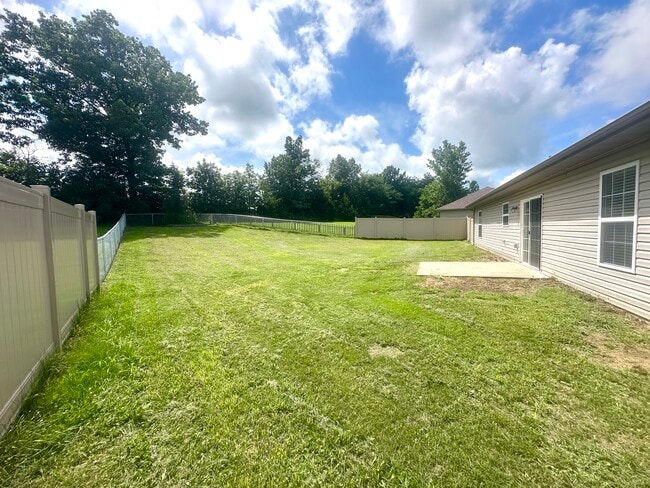 Building Photo - 285 Brookstone Dr