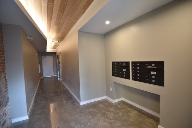 Building Photo - 120 Savin Hill Ave