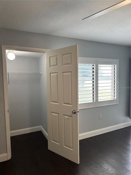 Building Photo - 106 Mary Dr