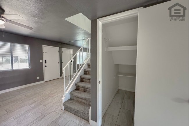 Building Photo - 3Bed/2Bath Townhouse at 47th Ave/Maryland Ave! Ready for Immediate Move-In! – FENCED-IN YARD!