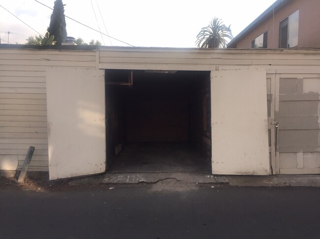 Garage - 3768 Mentone Ave