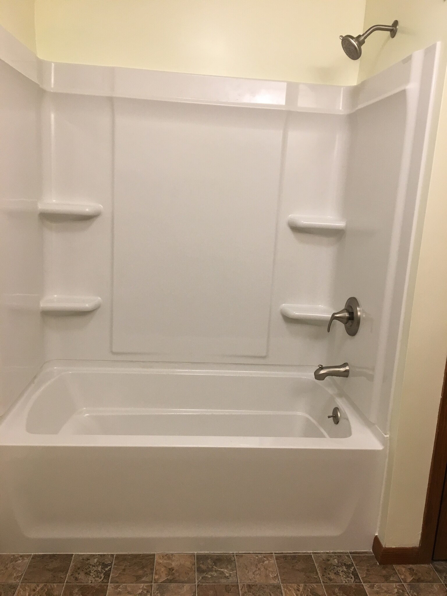 2nd Floor Full Bathroom - 334 4th St N