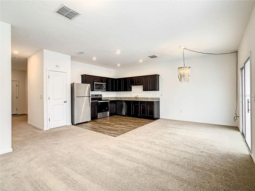 COMMON SPACE - 888 Grandin St