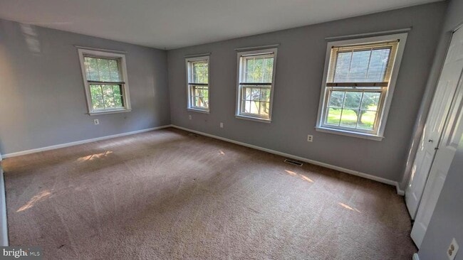 Building Photo - 5612 Sutherland Ct