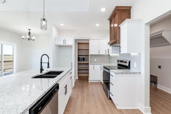 Building Photo - Single family home in west wichita which i...