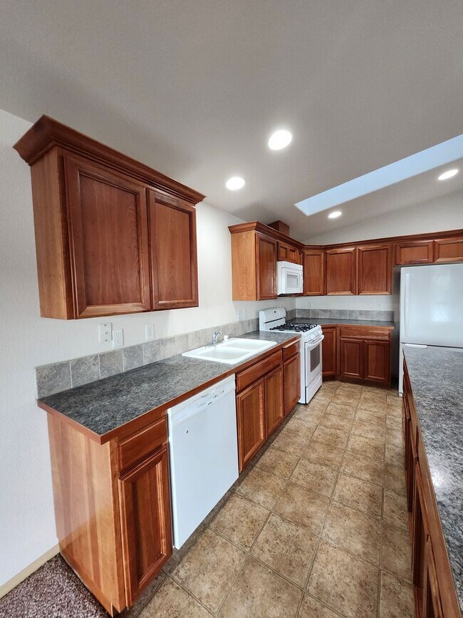 Building Photo - 5811 Austin Ct