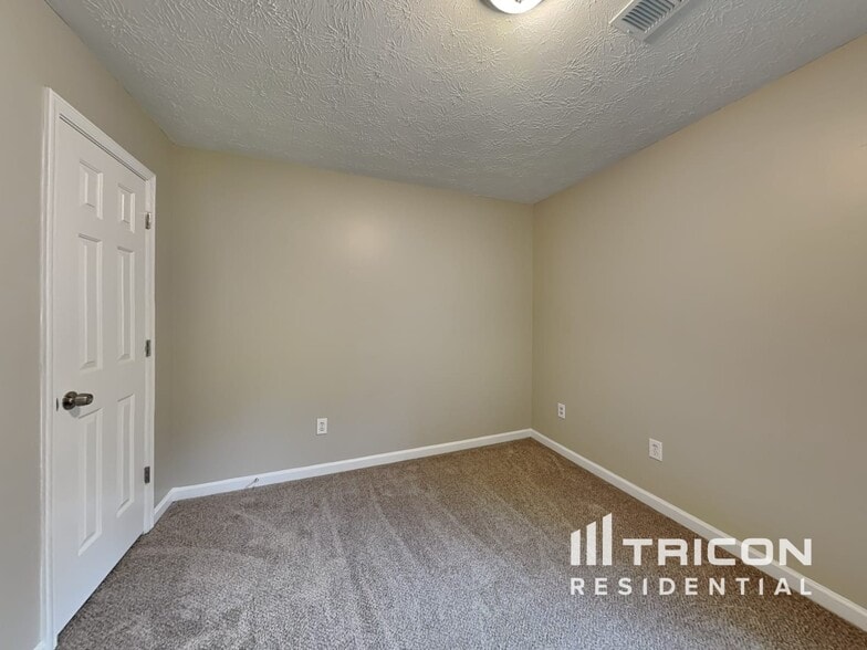 Building Photo - 2420 Lofton Ct