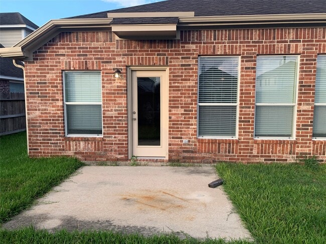 Building Photo - 13110 Imperial Shore Dr