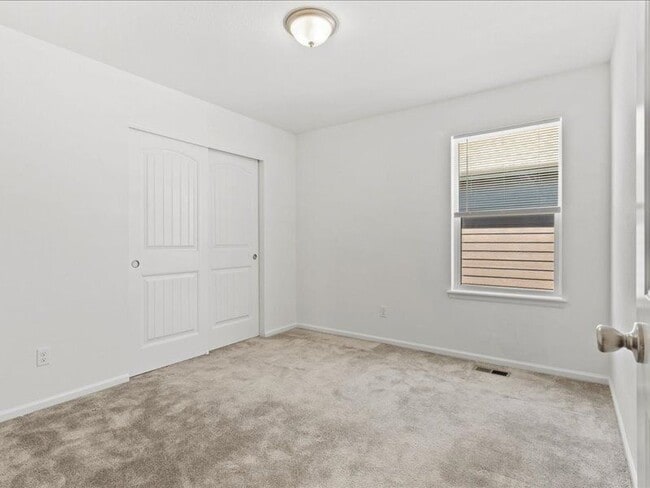 Building Photo - 6248 Dapplegray St