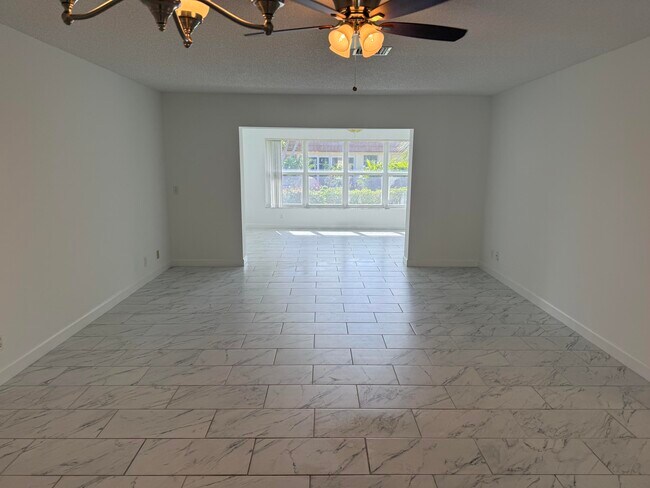 Building Photo - 5780 Fernley Dr