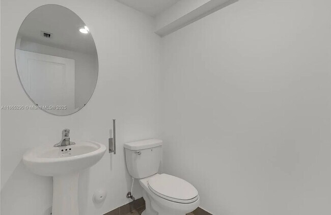 Building Photo - Stunning 3BR House in Homestead