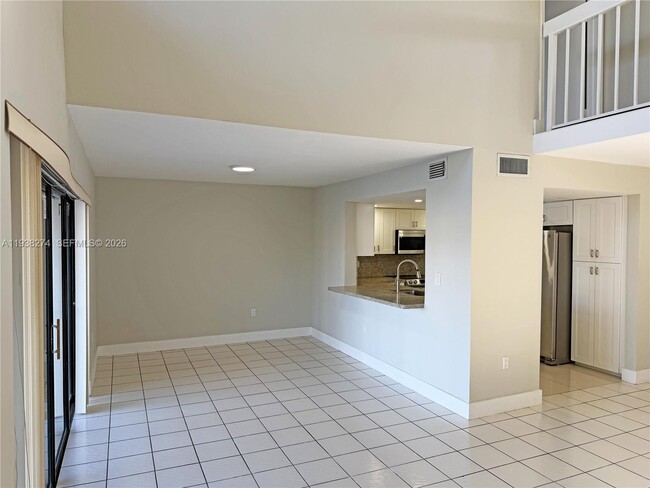 Building Photo - 1331 SW 124th Ct