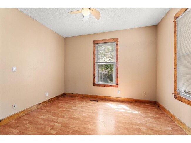 Building Photo - 1064 Magnolia Ave E