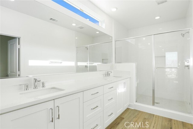 Building Photo - 27213 Tamarack Ln