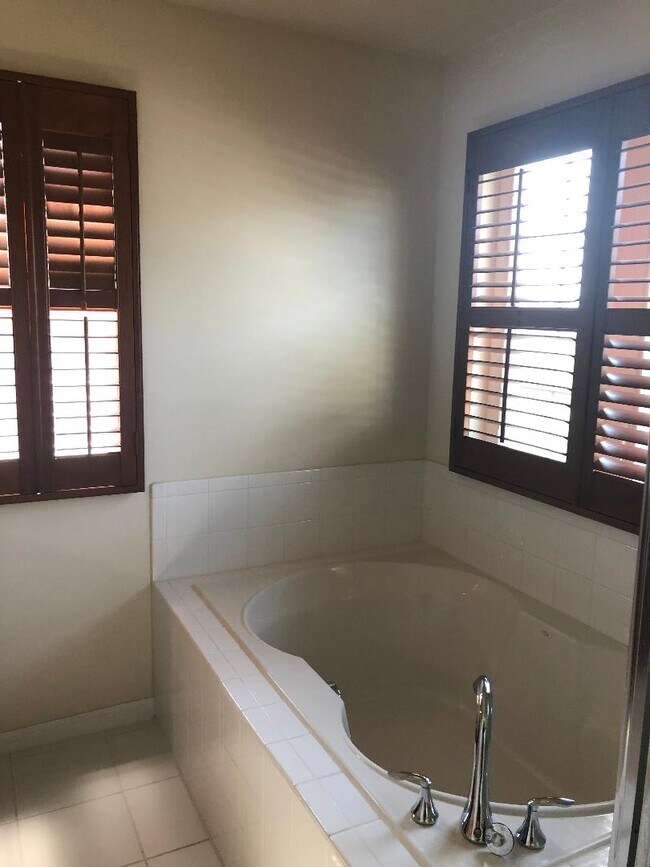Building Photo - 11813 Sunset Ridge Pl