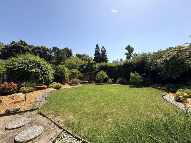 Building Photo - Charming Palo Alto Home with Beautiful Lan...