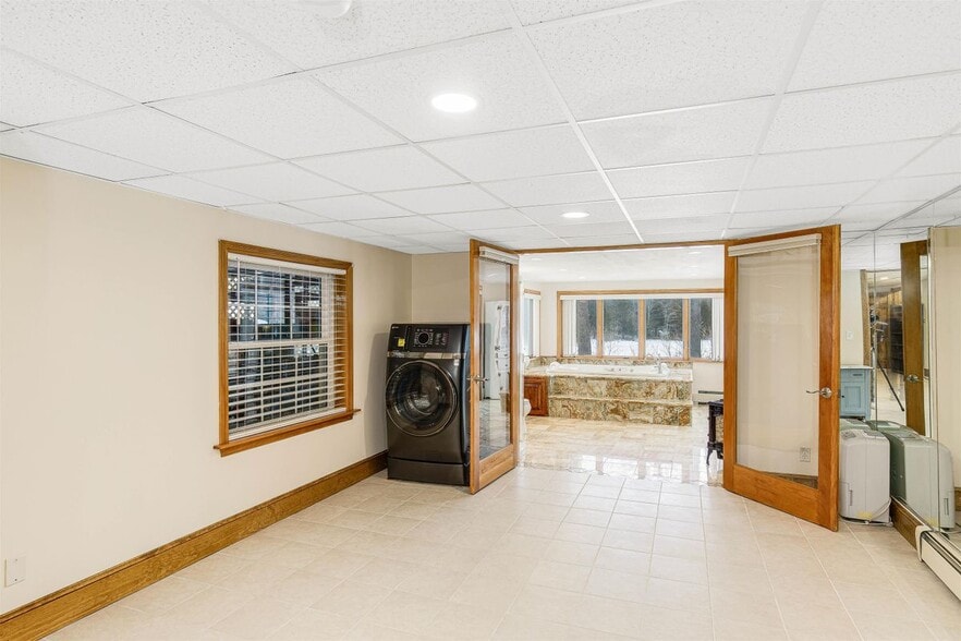 Building Photo - 19 Quimby