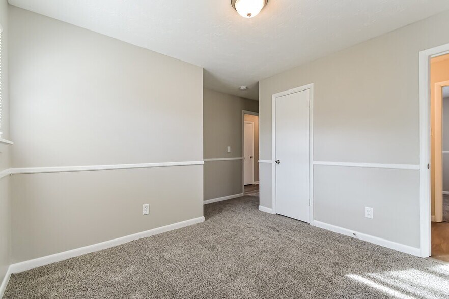 Building Photo - 9184 Homewood Dr