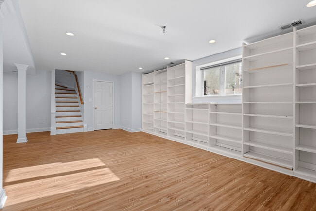 Building Photo - 1407 Leegate Rd NW