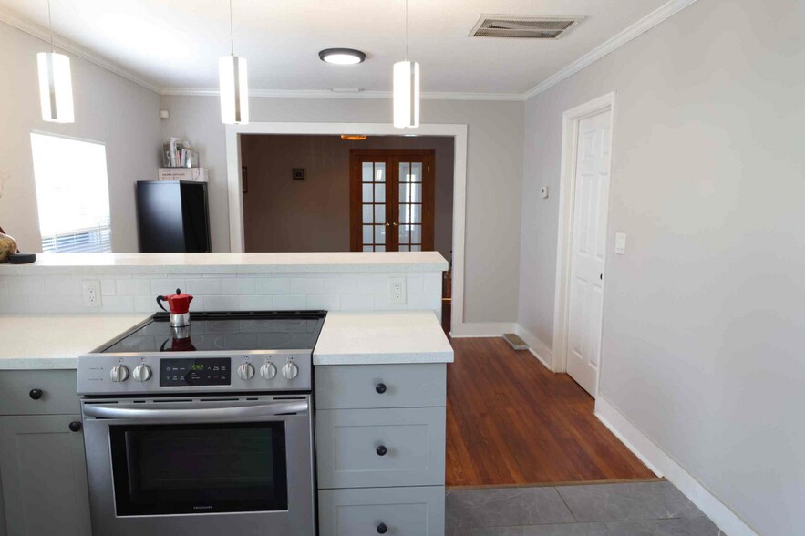 Kitchen - 708 46th St