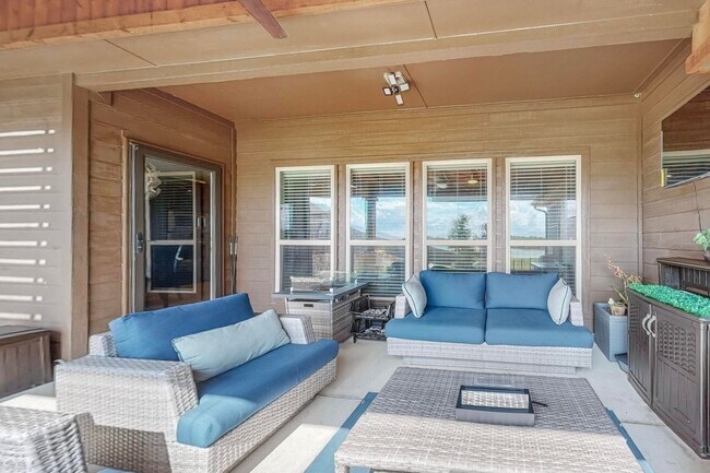 Building Photo - Lakeview Bliss: Your Dream Home Awaits! Community Pool and Park