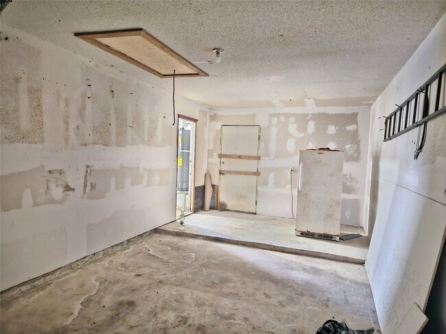 Building Photo - 3618 Curry Ln