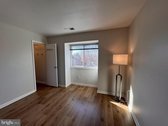 Building Photo - 5355 Smooth Meadow Way